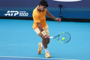 Greg Rusedski alerta para desgaste de Carlos Alcaraz na temporada
