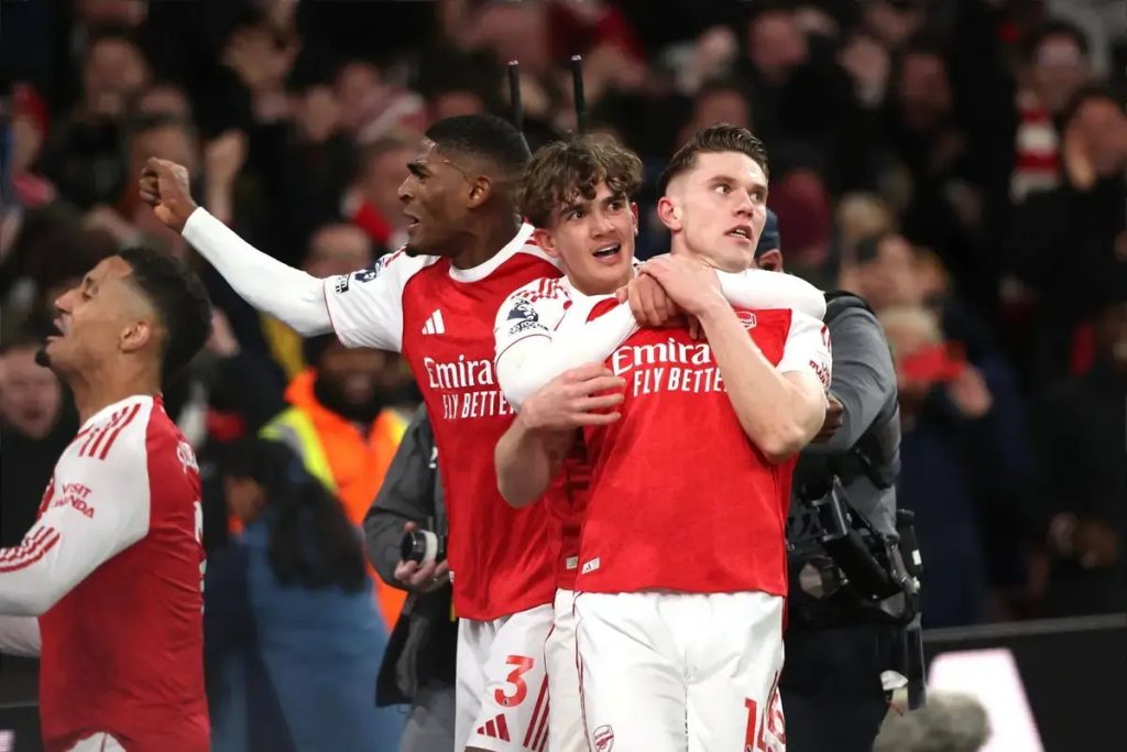 Gyökeres brilha com golo decisivo na vitória do Arsenal sobre o Everton