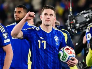 Hat-trick de Gyokeres leva a Suécia à vitória enquanto o Kosovo sonha