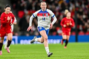 England and Iceland in a decisive clash for qualification for the women’s World Cup.