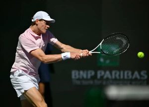 Jannik Sinner conquista feito inigualável e avança para a final de Indian wells
