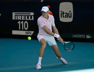 Jannik Sinner faz história no Miami Open ao atingir as meias-finais como número 2 do mundo