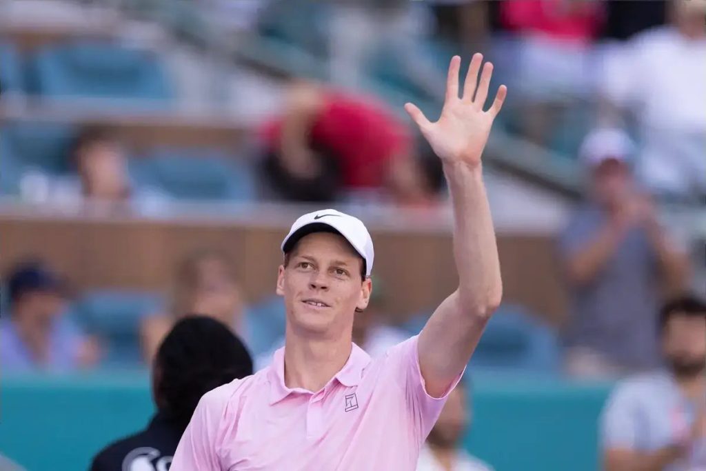 Jannik Sinner apologizes to his opponent after turmoil at the Miami Open.