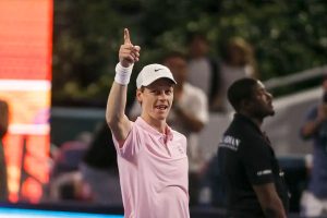 Jannik Sinner revela satisfação após vitória sobre Zverev em miami