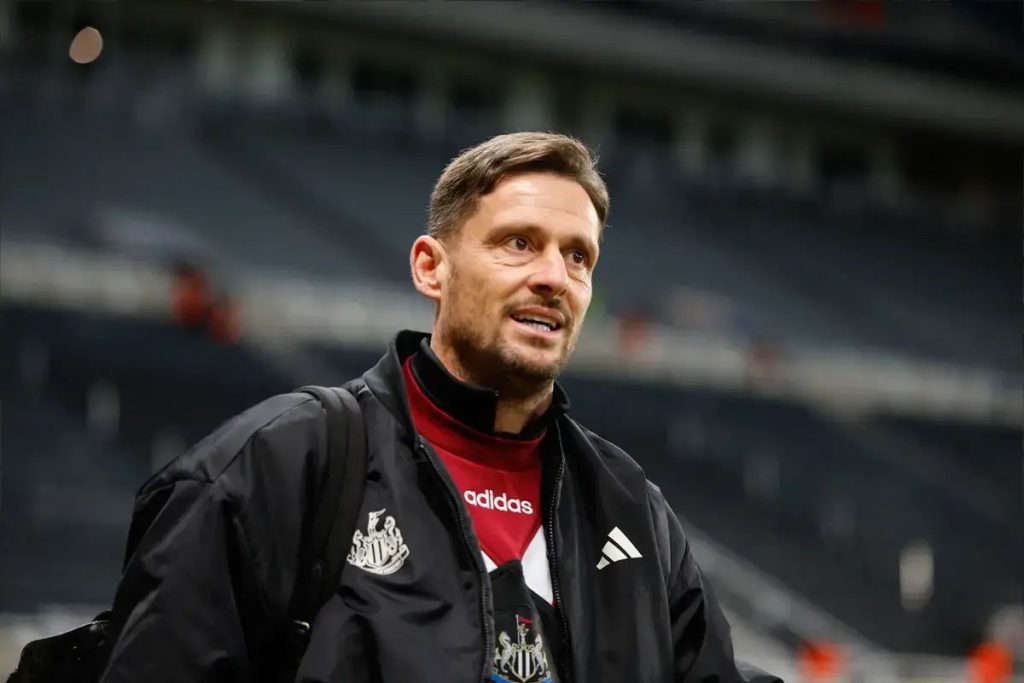 Jason Tindall: O homem mais incompreendido do futebol?