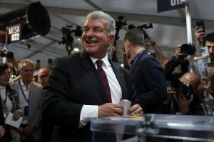 Joan Laporta re-elected president of Barcelona in an irreversible trend.