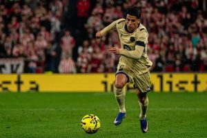 João Cancelo returns to the Champions League after almost two years of absence.