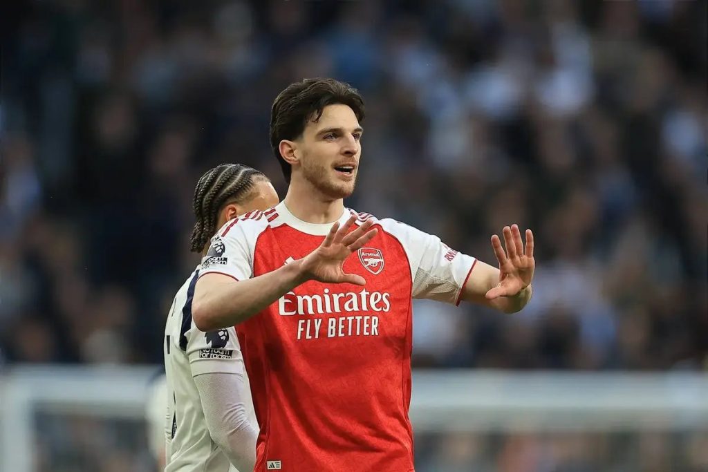 Jovens talentos do Arsenal revelam a influência de Declan Rice nos miúdos da academia