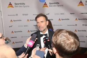 Jurgen Klopp prepara-se para um regresso surpreendente à gestão desportiva
