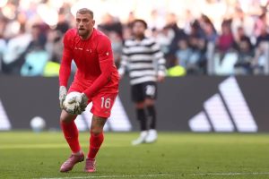 Juventus faces dilemmas in selecting the starting eleven against Udinese.