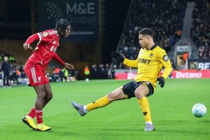 Liverpool and Man United in a heated battle to secure Brazilian star.