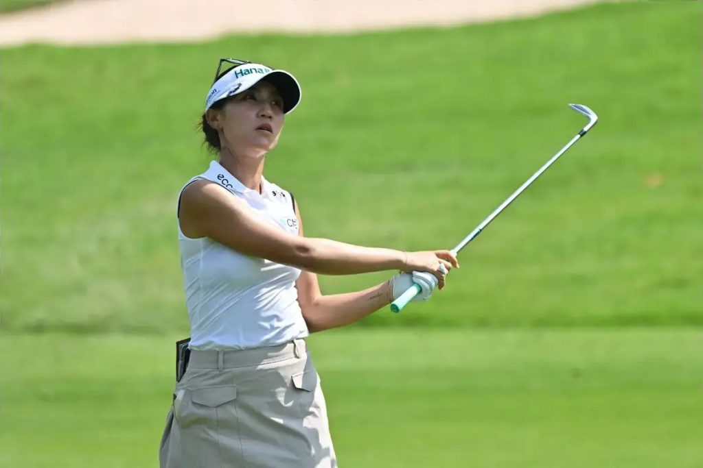 Lydia Ko challenges LPGA players to prove their worth before salary increases.