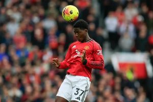 Mainoo em negociações complicadas com Manchester United antes de reunião decisiva