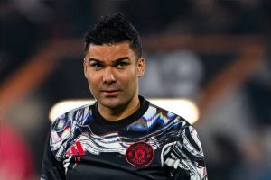 “Man Utd considers reversing decision on Casemiro in search of a solution.”