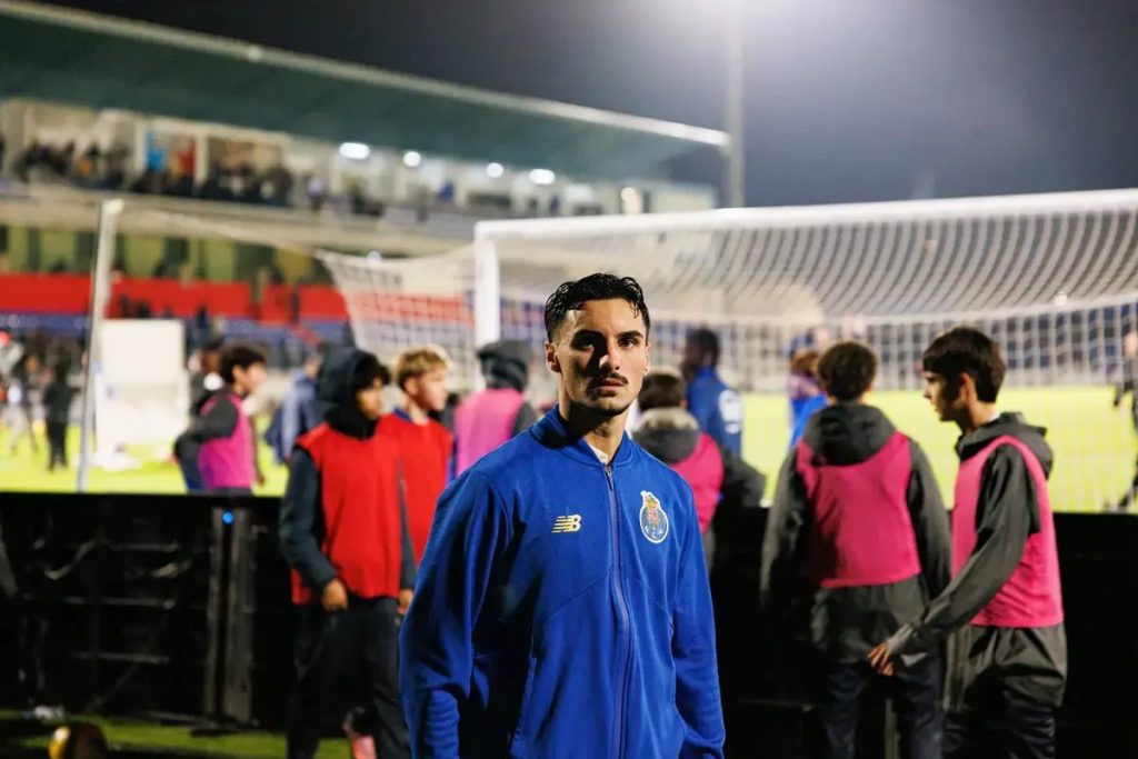 Más notícias para o FC Porto e para Stephen Eustáquio em dia difícil