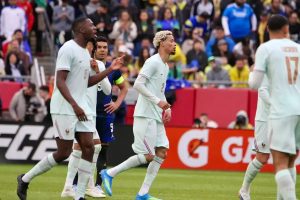 Mbappé e Ekitike marcam na vitória da França sobre o Brasil em amistoso