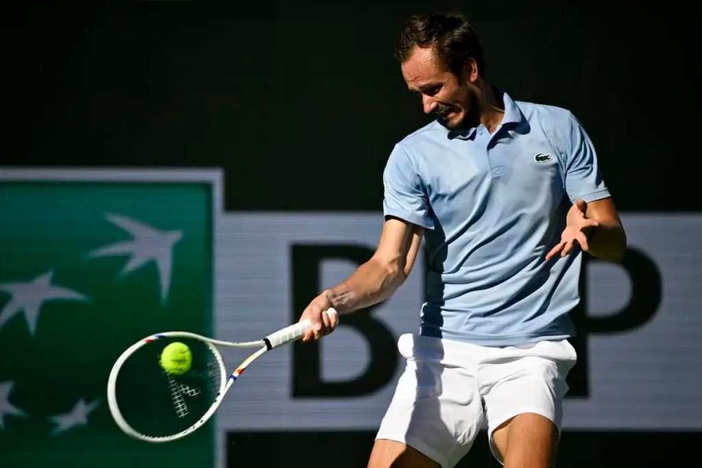 Medvedev reveals why Sinner and Alcaraz will dominate the Grand Slams.