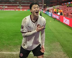 Midtjylland resiste à tempestade enquanto Cho surpreende Nottingham Forest