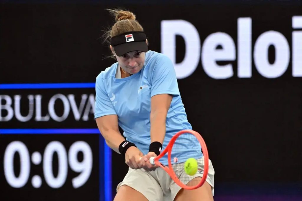 “Nadia Podoroska returns after a dramatic 14-month absence.”