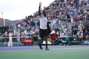 Novak Djokovic presta homenagem a Gael Monfils na despedida de Indian wells