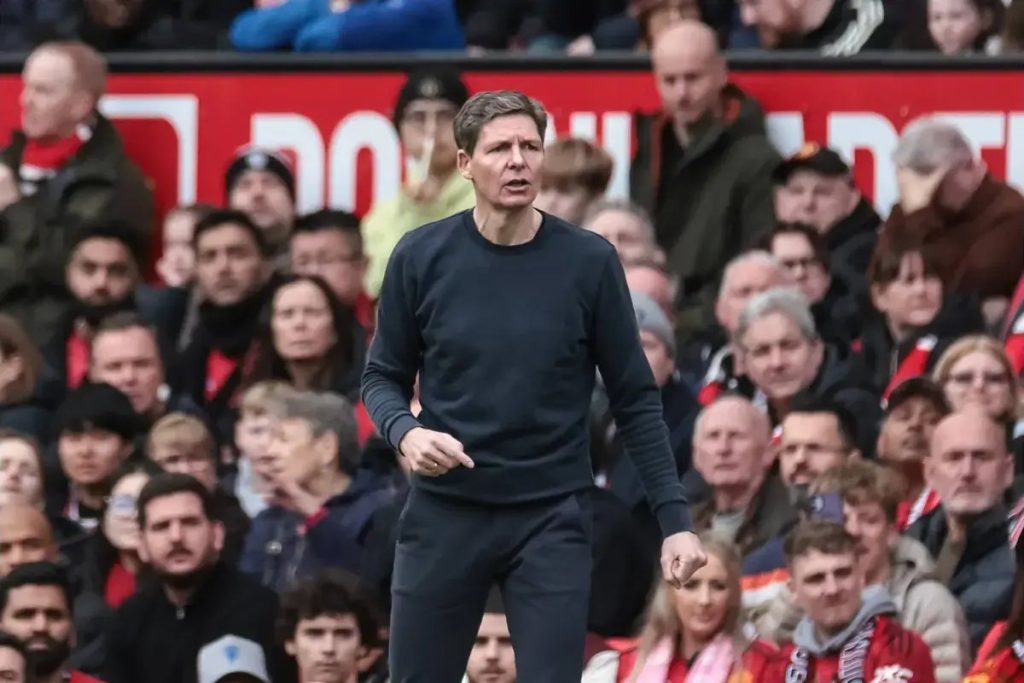 Oliver Glasner critica adeptos do Crystal Palace após assobios em empate