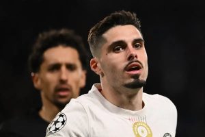 Pedro Neto atrai atenções do Barcelona como um dos extremos em alta
