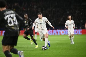 Pedro Neto sob investigação da UEFA por incidente com apanha-bolas