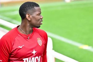 Pogba regressa aos treinos em mónaco e promete grande temporada
