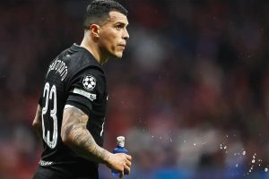 Porro envia mensagem de apoio a Antonin Kinsky após pesadelo no Tottenham