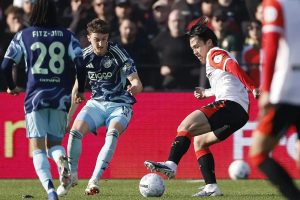 “PSV suspends celebrations after draw between Ajax and Feyenoord in the Klassieker.”
