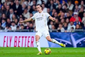 Real Madrid faces a dilemma with Carreras in a decisive game.