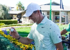 Rory McIlroy defends Scottie Scheffler and provokes reactions from Tom Brady.