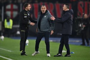 “Sarri explains expulsion against Milan and calls for improvement from Lazio’s young player.”