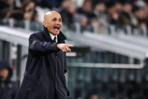 “Spalletti surprises and signs long-term contract with Juventus.”