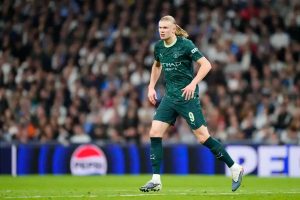 “Explosive transfer of Erling Haaland to Real Madrid on hold after Manchester City update.”