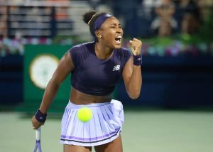 Treinador de Coco Gauff preso no caos de viagens no médio oriente