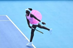 Victoria Mboko celebra vitória em miami e entra no top 10 do ranking