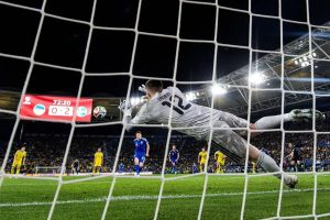 Viktor Gyökeres shines with a hat-trick and leads Sweden to the World Cup playoff final.