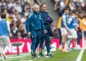 Vítor Pereira triunfa e afunda ainda mais o Tottenham em duelo decisivo