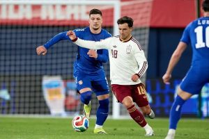 Zubimendi is the 10th Arsenal player to leave the national team.