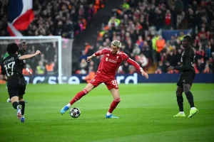 Hugo Ekitike suffers serious injury and worries Liverpool and France fans.
