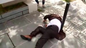 VIDEO – Luís Filipe Vieira breaks arm in dramatic fall after court.