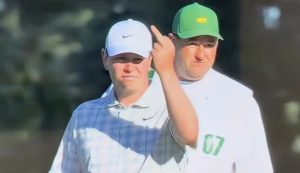 VIDEO – Robert MacIntyre in trouble after obscene gesture at the 2026 Masters
