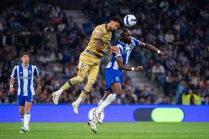 A luta pelo título ao rubro: FC Porto sofre empate no último segundo da partida