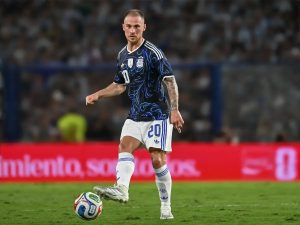 Alexis Mac Allister requests a transfer to Real Madrid.