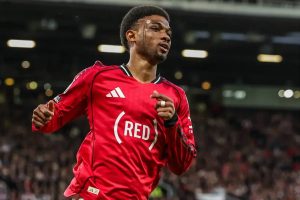 Amad Diallo disappoints in Manchester United’s victory over Brentford.
