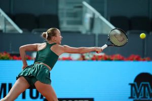 Anastasia Potapova surprises and wins at the Madrid Open.