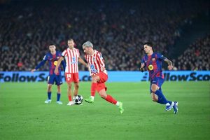“Atletico Madrid surprises Barcelona and dreams of the Champions League.”