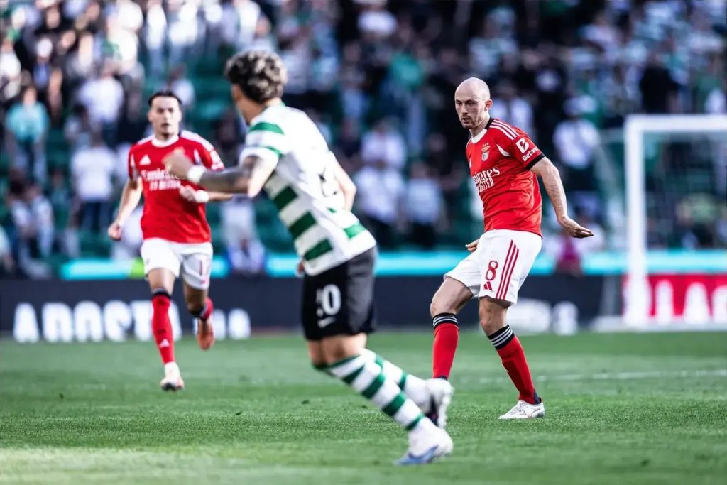 Aursnes destaca sacrifício do Benfica na vitória em alvalade