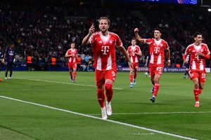 “Bayern shines: Kane, Diaz, and Olise among the best trios in history.”